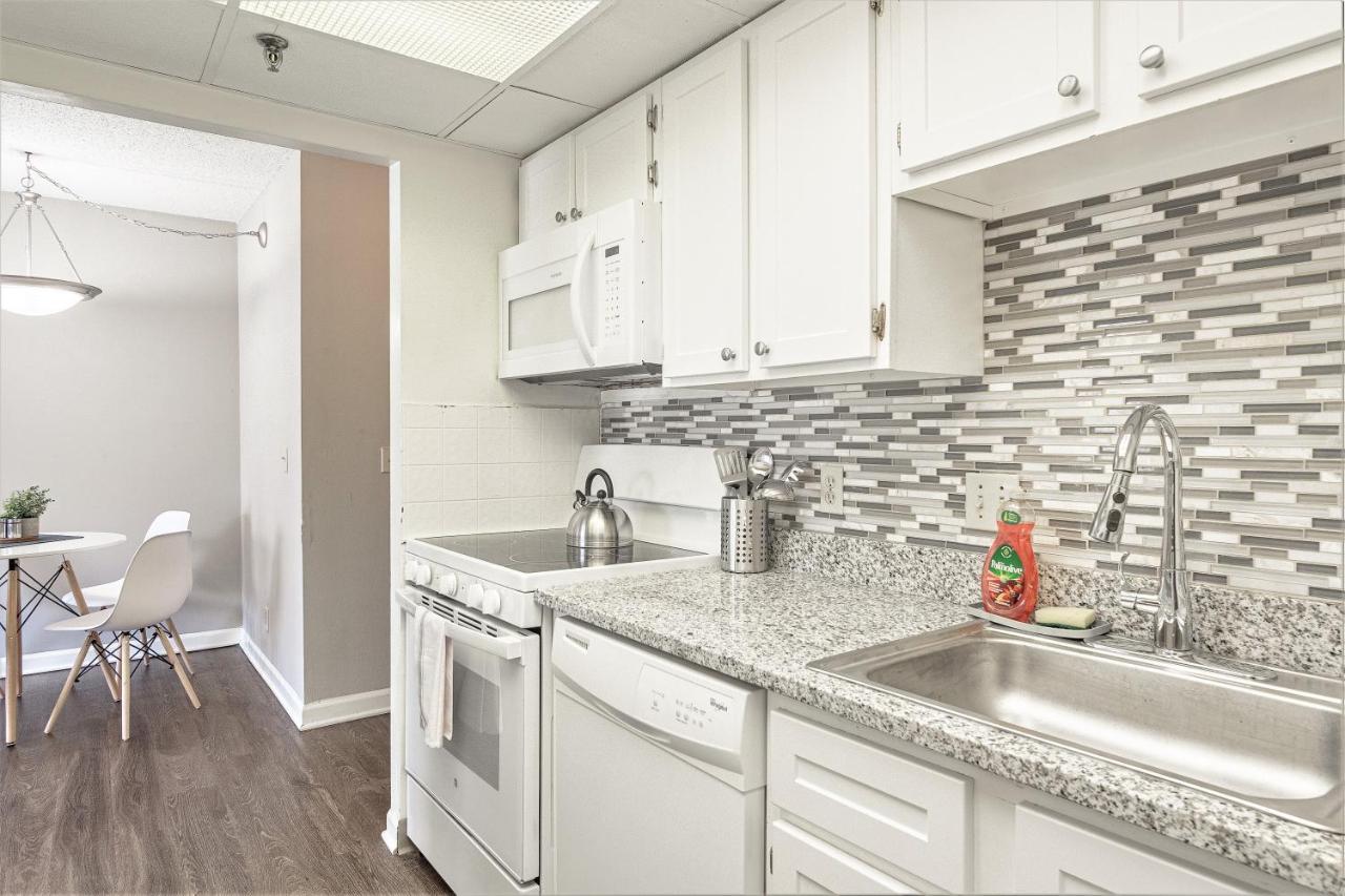 Modern Downtown Luxury - 2 Minutes To Stadiums & Venues Apartment