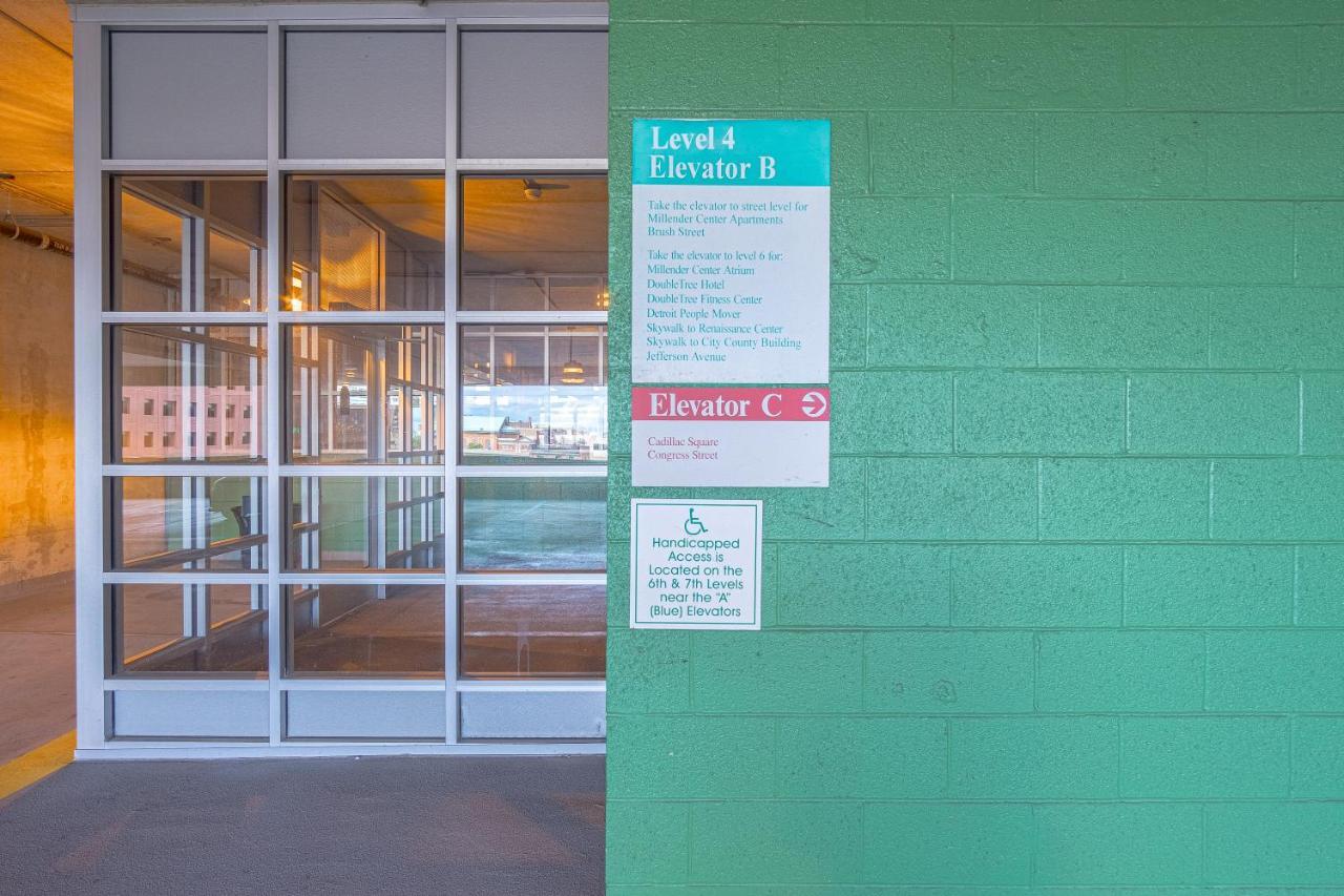 Modern Downtown Luxury - 2 Minutes To Stadiums & Venues Apartment