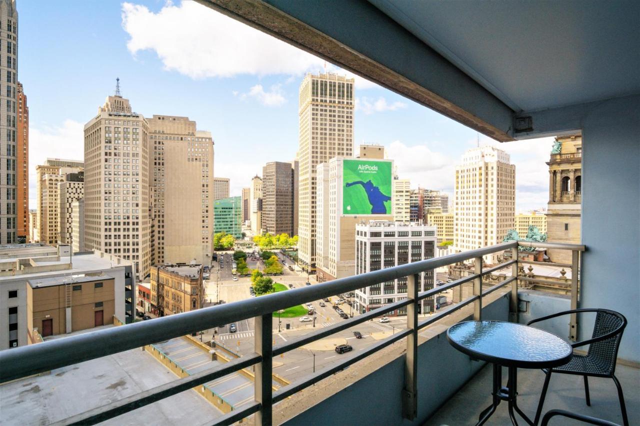 Modern Downtown Luxury - 2 Minutes To Stadiums & Venues Apartment *